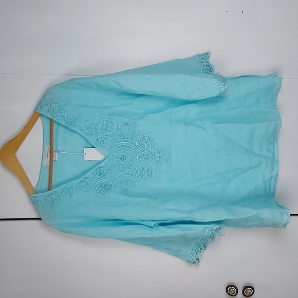 Lucy & Laurel Light Turquoise Blue Embroidered Sequin Linen Top Coastal Sz.2X - Picture 1 of 7